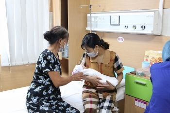 Phú Thọ: Điều trị, nuôi dưỡng thành công trẻ sinh non nặng 700 gram
