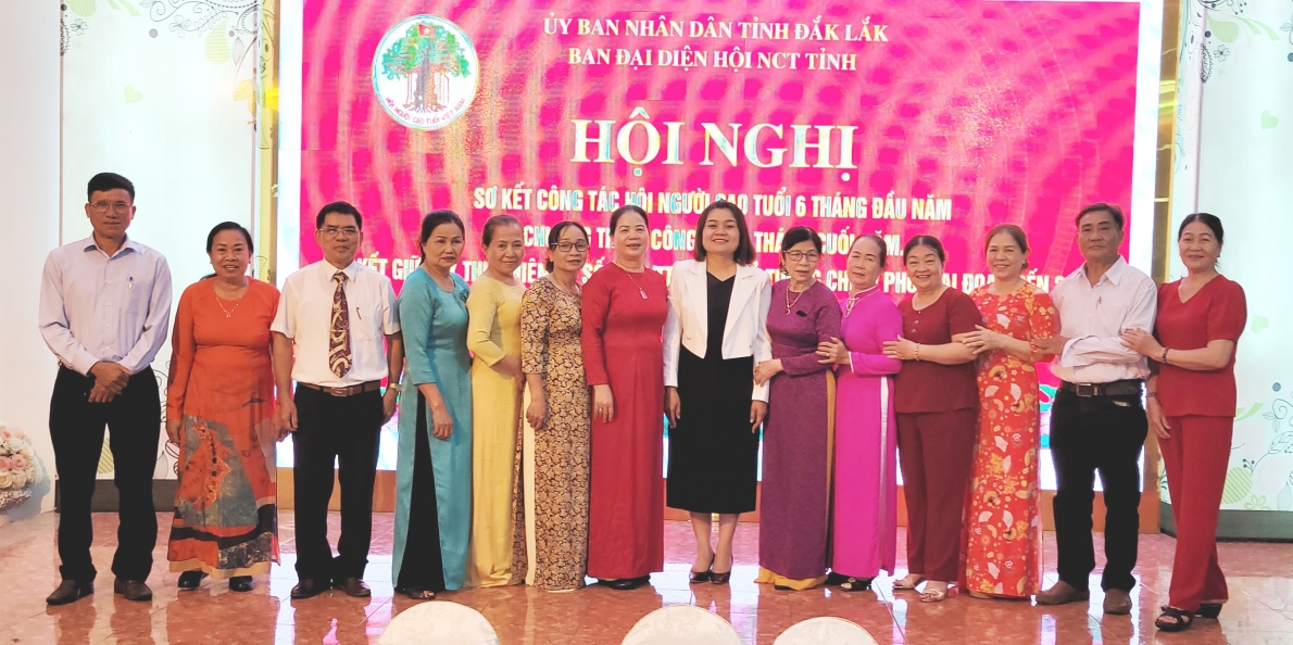 Sơ kết công tác 6 tháng đầu năm và nhân rộng mô hình Câu lạc bộ LTHTGN