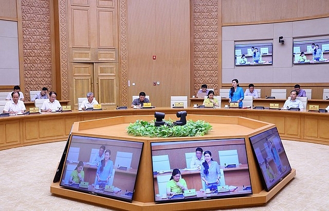 Nhiều ý kiến tại phiên họp kiến nghị kiện toàn bộ máy tổ chức các cấp hội người cao tuổi; đẩy nhanh tốc độ bao phủ bảo hiểm y tế, xoá nhà dột nát cho người cao tuổi thuộc diện khó khăn… - Ảnh: VGP