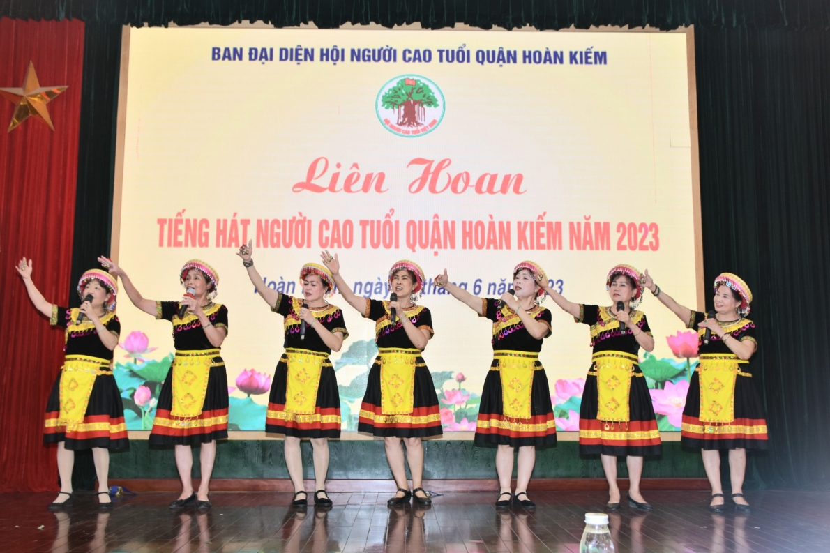 Một tiết mục tại Liên hoan tiếng hát NCT quận Hoàn Kiếm năm 2023