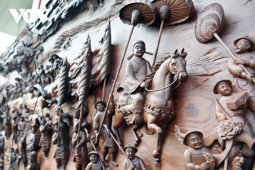 Một chi tiết nổi bật trong bức tranh “Vinh Quy Bái Tổ”