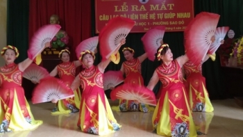 Ra mắt CLB Liên thế hệ tự giúp nhau KDC Thái Học I