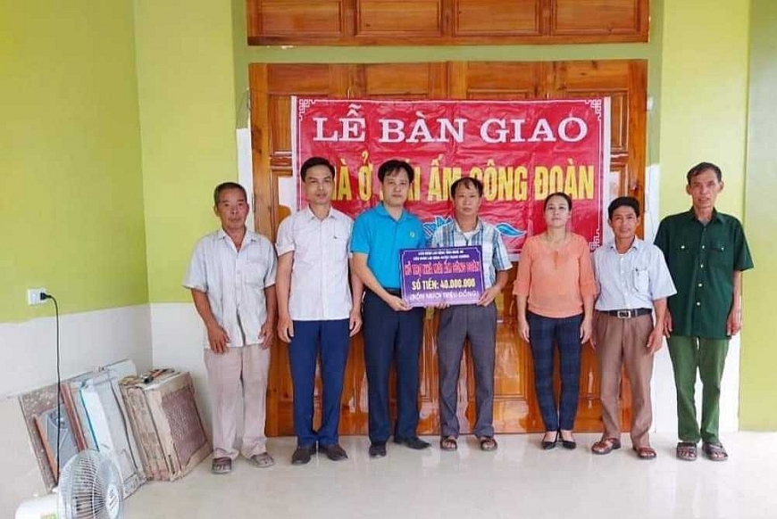 Một nhiệm kì “Đổi mới - Dân chủ - Đoàn kết - Phát triển”