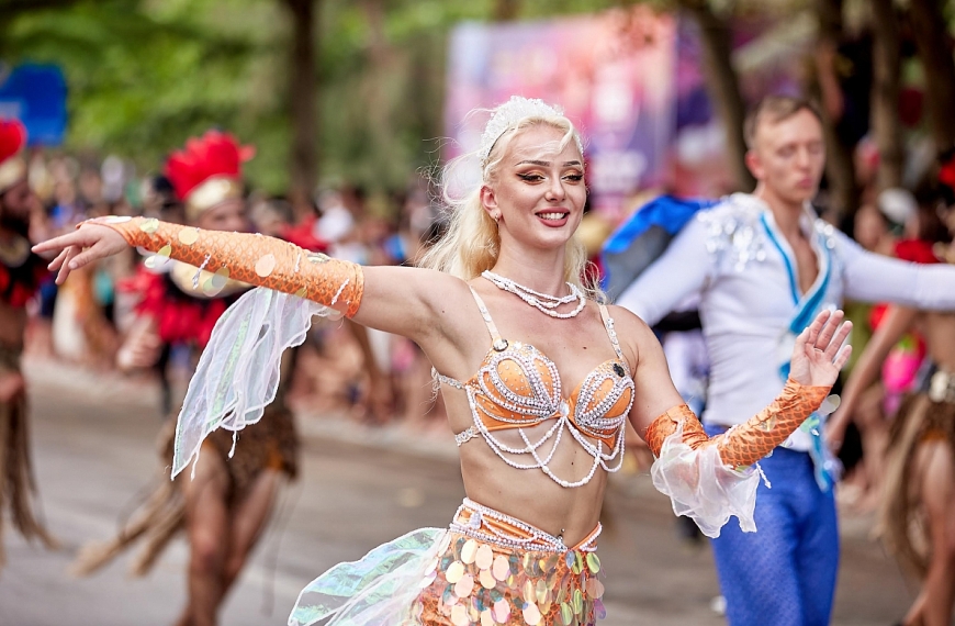 Lễ hội carnival đường phố thu hút du khách đến Sầm Sơn