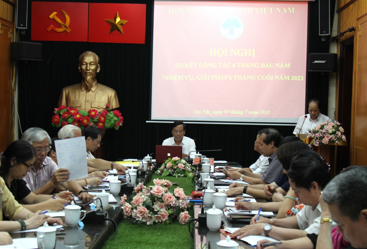 Phó Chủ tịch Trương Xuân Cừ thông tin các nội dung tại Kết luận số 58 của Ban Bí thư