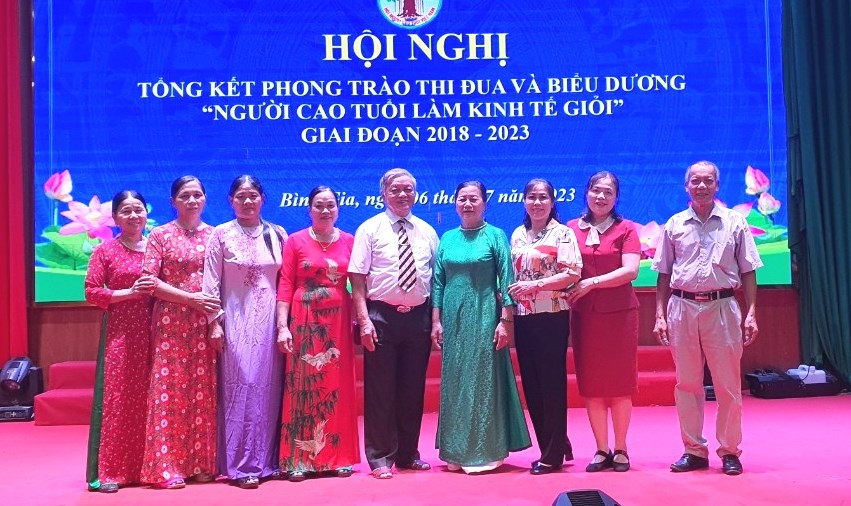 Các đại biểu tham dự Hội nghị biểu dương nCT tiêu biểu làm kinh tế giỏi huyện Bình Gia giai đoạn 2018-2023