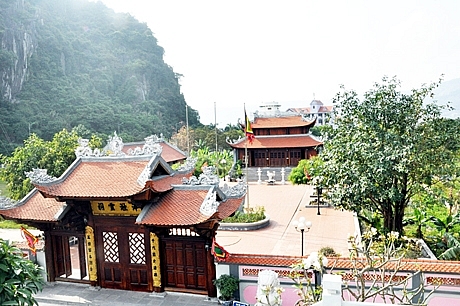 Đền thờ liệt sĩ Vũng Đục