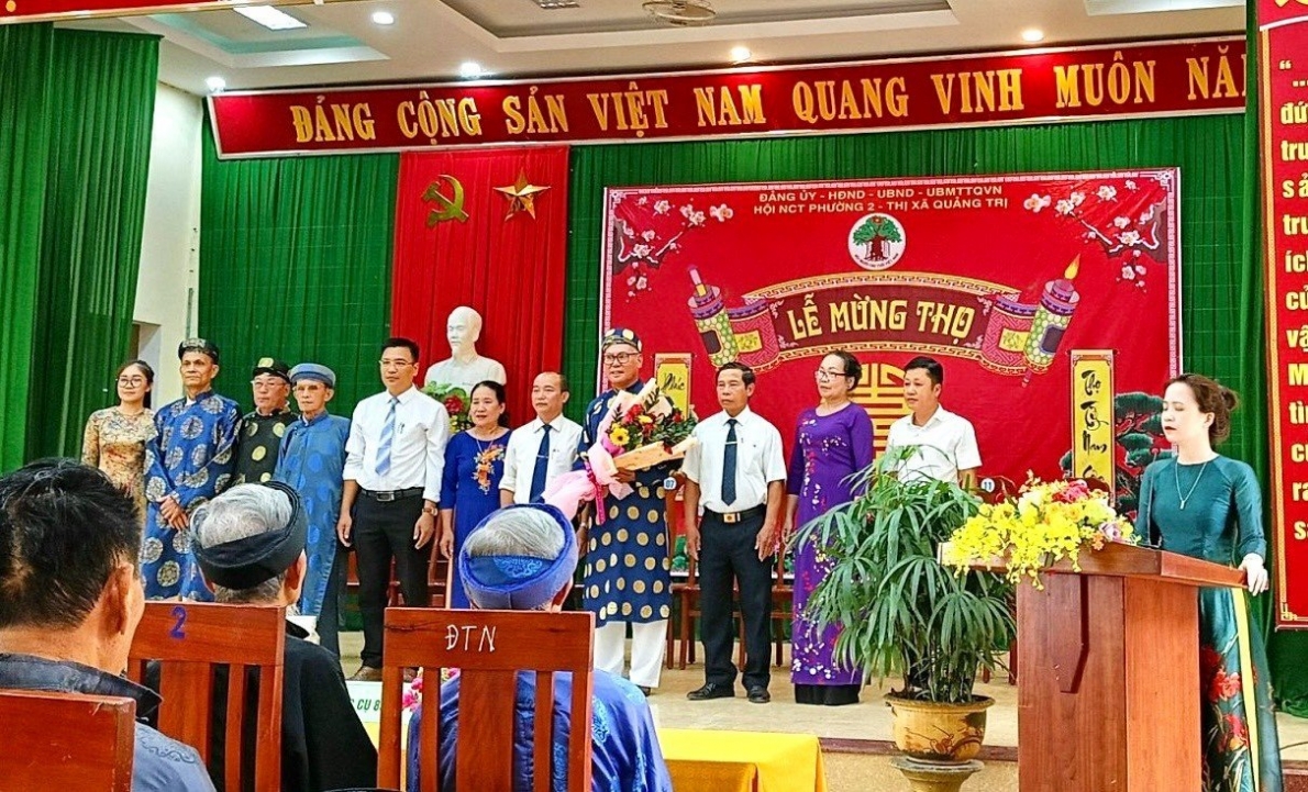 Lễ mừng thọ NCT đầu năm 2023 của Hội NCT phường 2, thị xã Quảng Trị