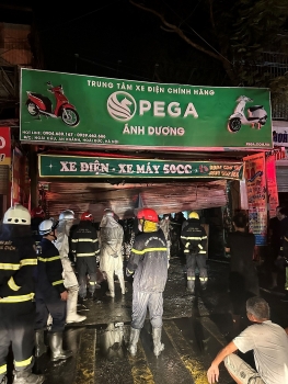 Hà Nội: Cháy nhà dân trong đêm, 3 người trong gia đình tử vong