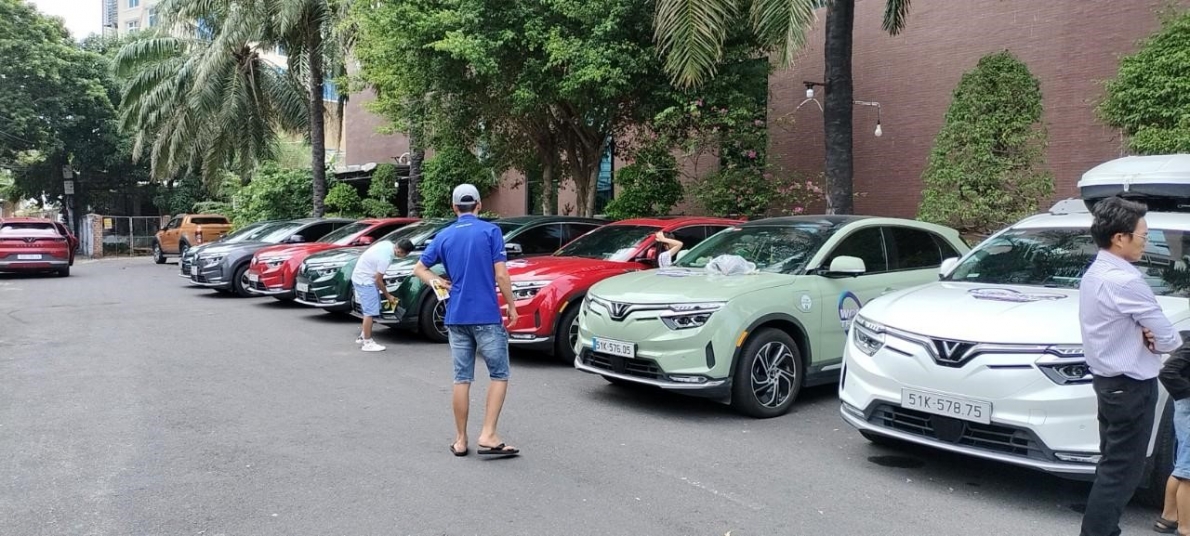 Hàng ngàn ô tô VinFfast tham dự sự kiện “Wonder Trip 2023 – Anh em VinFast 3 miền”