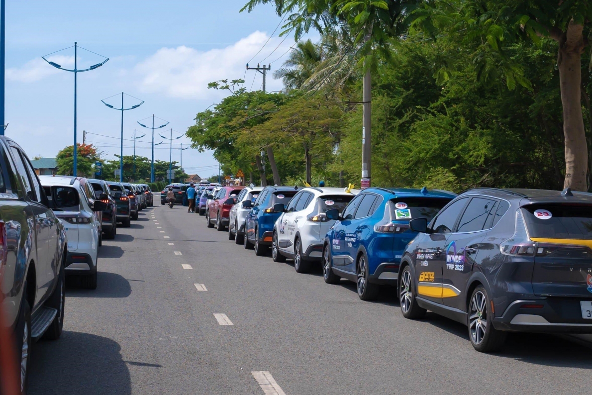 Hàng ngàn ô tô VinFfast tham dự sự kiện “Wonder Trip 2023 – Anh em VinFast 3 miền”