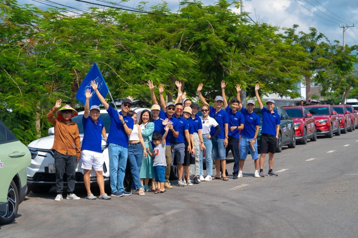 Hàng ngàn ô tô VinFfast tham dự sự kiện “Wonder Trip 2023 – Anh em VinFast 3 miền”