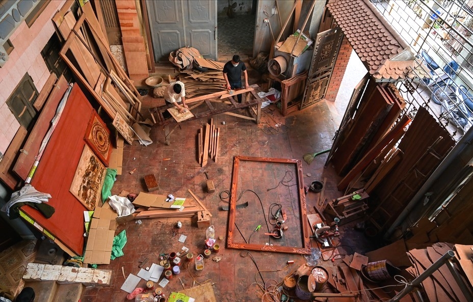 Xưởng tranh ghép gỗ của Nghệ nhân cao tuổi Nguyễn Văn Hùng