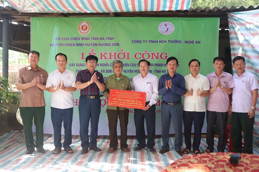 Doanh nghiệp Hoa Thường vươn lên và phát triển