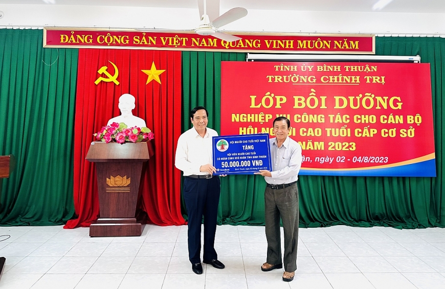 Tạo mọi điều kiện chăm sóc, phát huy vai trò người cao tuổi ngày càng tốt hơn