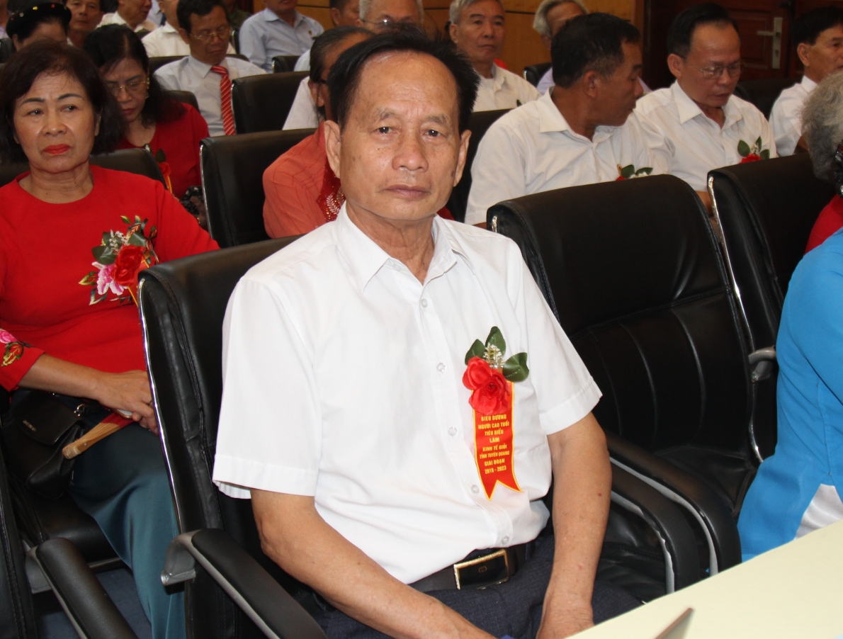Ông Nguyễn Văn Thuận dự Hội nghị biểu dương nCT làm kinh tế giỏi tỉnh Tuyên Quang giai đoạn 2018-2023