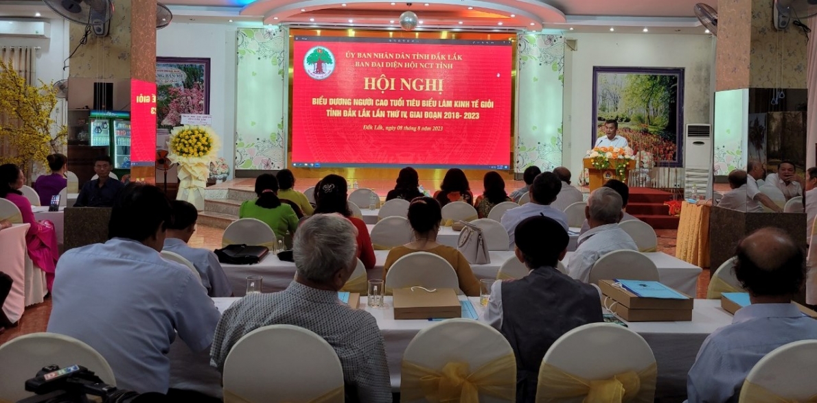 Tuyên dương người cao tuổi tiêu biểu làm kinh tế giỏi giai đoạn 2018-2023