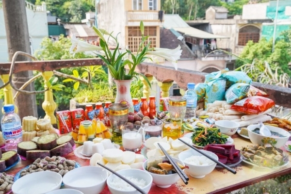 Văn khấn, mâm cỗ, giờ hoàng đạo cúng cô hồn đúng mực nhất