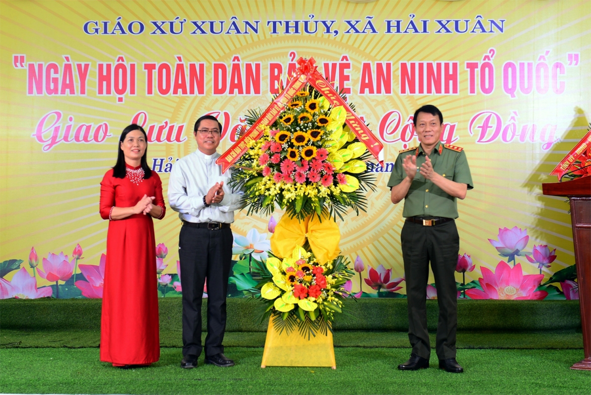 Ngày hội toàn dân bảo vệ an ninh Tổ quốc tại Giáo xứ Xuân Thủy
