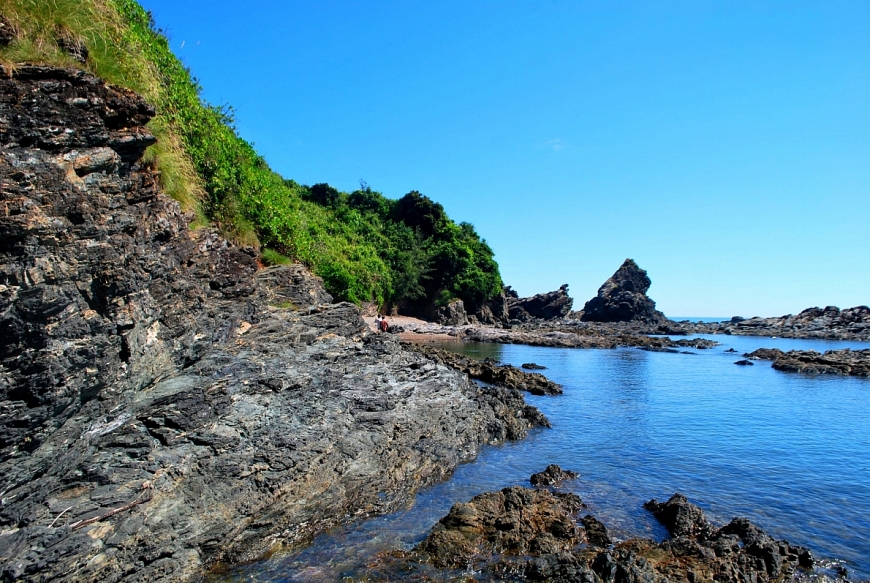 “Hòn non bộ” thiên nhiên ở ghềnh đá Bàn Than.