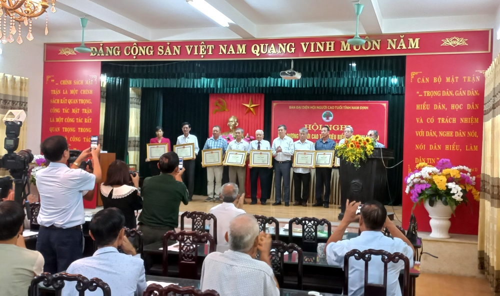 Hội NCT tỉnh Nam Định: Vinh danh, biểu dương NCT tiêu biểu làm kinh tế giỏi giai đoạn 2018 - 2023