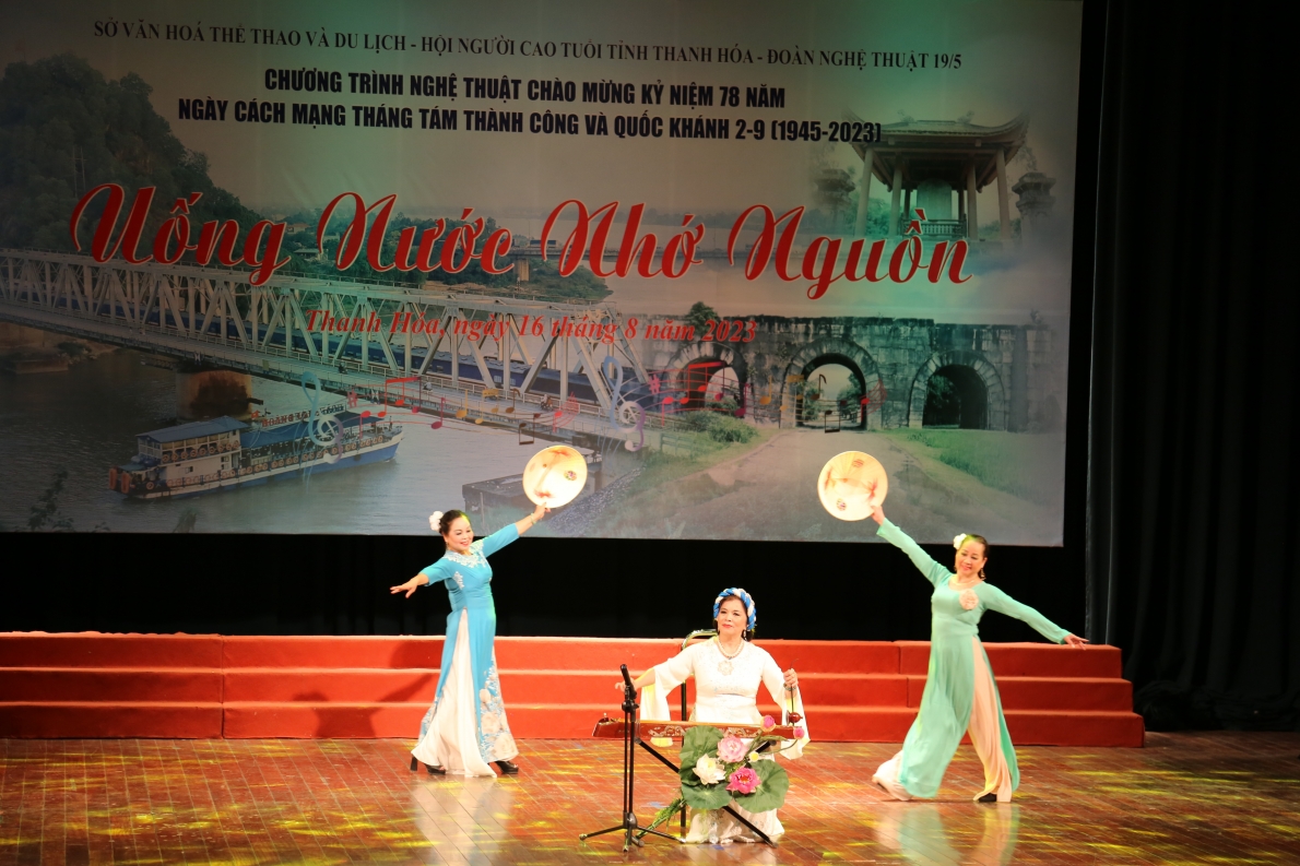 Thanh Hóa: Ấn tượng chương trình nghệ thuật  “Uống nước nhớ nguồn”