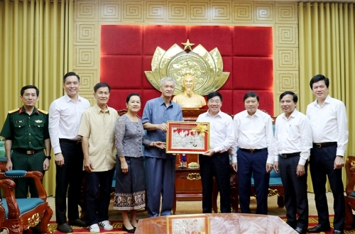 Lãnh đạo tỉnh Nghệ An tiếp và làm việc với Lãnh đạo Thủ đô Viêng Chăn (Lào)