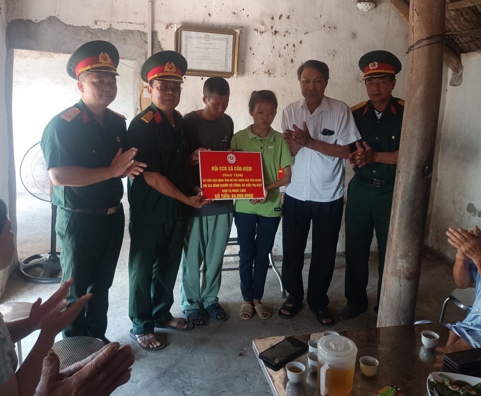 Xây nhà mới cho gia đình NCT có hoàn cảnh khó khăn