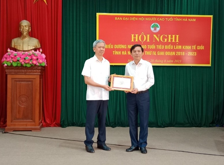 Người cao tuổi làm giàu đa lĩnh vực ngành nghề