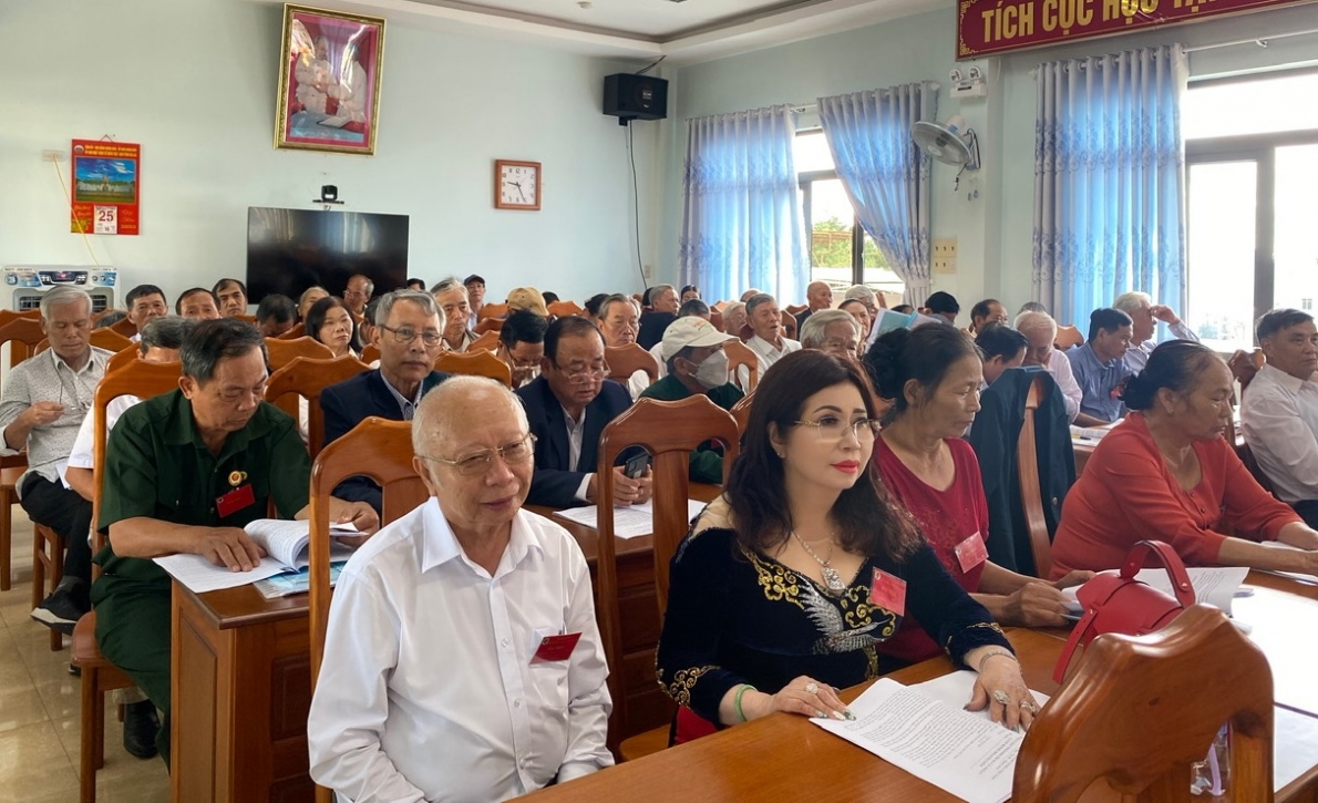 Vinh danh 61 NCT làm kinh tế giỏi