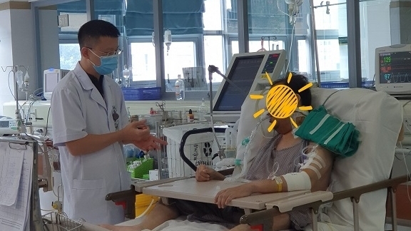 Lần đầu tiên ở Việt Nam áp dụng kỹ thuật đào thải CO2 qua màng ngoài cơ thể cứu sống được hai bệnh nhân nặng nguy kịch