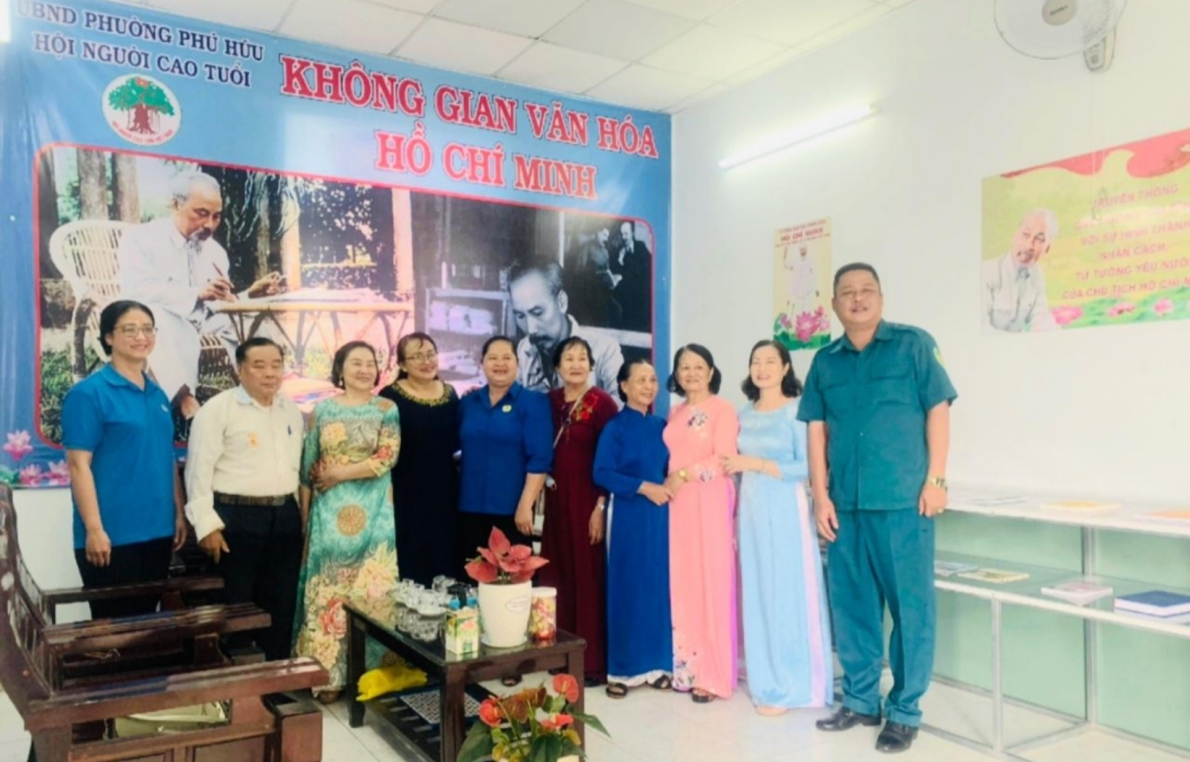 Hội NCT phường Phú Hữu ra mắt không gian văn hoá Hồ Chí Minh