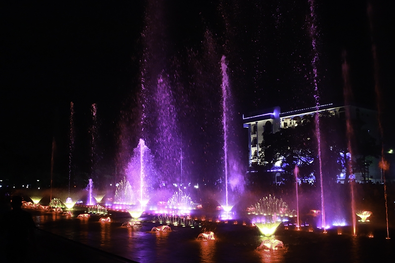 Xây dựng, phát triển thành phố theo hướng hiện đại, đồng bộ và giữ gìn bản sắc văn hóa