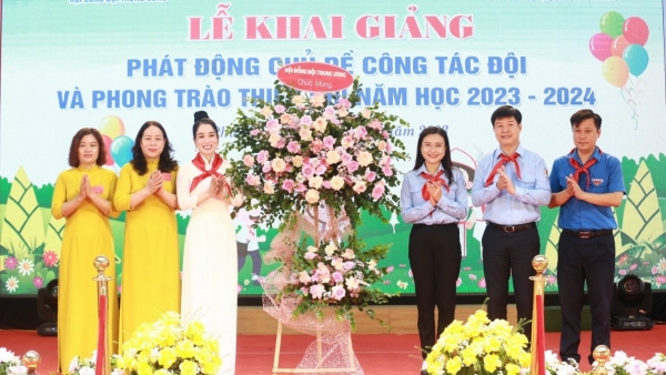 Lễ khai giảng và phát động chủ đề công tác Đội và phong trào thiếu nhi tại Trường TH Đinh Tiên Hoàng