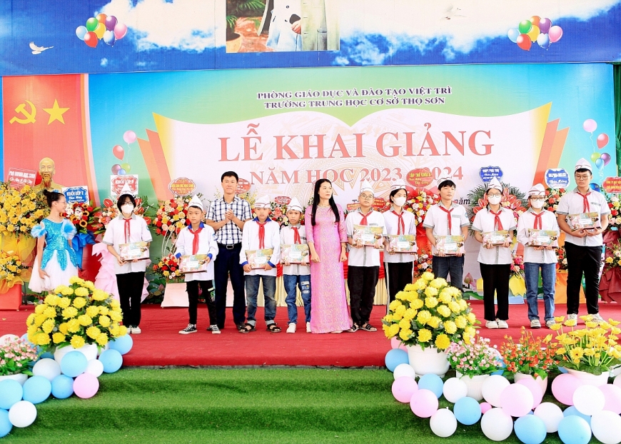 Lễ khai giảng độc đáo với trò chơi dân gian tại Trường THCS Thọ Sơn