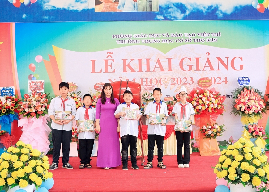 Lễ khai giảng độc đáo với trò chơi dân gian tại Trường THCS Thọ Sơn