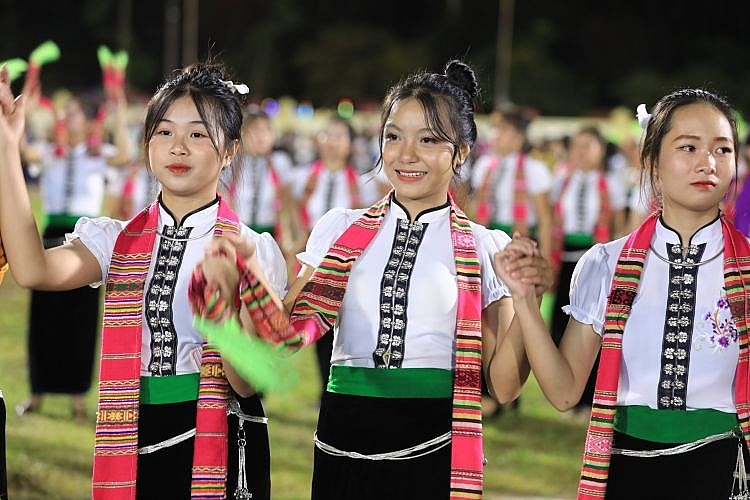 Giá trị độc đáo của xòe Thái trong đời sống cộng đồng