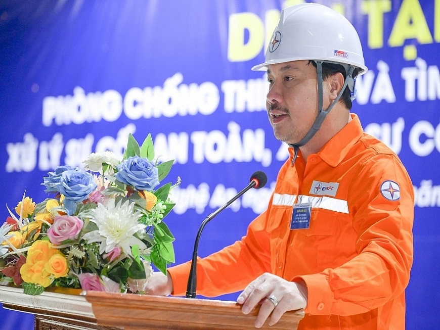 Ông Lê Quang Thanh - Phó Giám đốc PC Nghệ An, Trưởng Ban Chỉ huy phát lệnh diễn tập PCTT&TKCN - xử lý sự cố - an toàn - xử lý sự cố nhanh năm 2023.