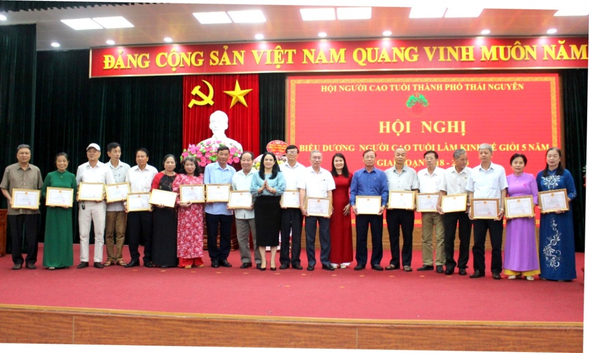 Nhiều hoạt động thiết thực chăm sóc, phát huy vai trò người cao tuổi