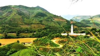 Lũng Pô, nơi con sông Hồng chảy vào đất Việt