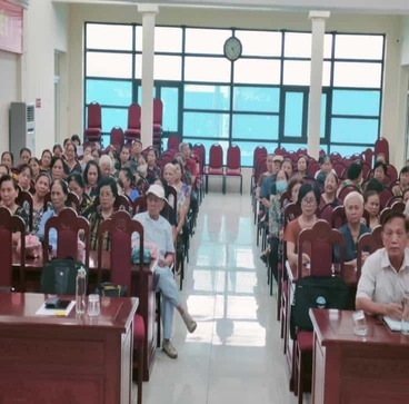 Truyền thông nâng cao kiến thức về chăm sóc sức khỏe cho 2000 NCT quận Tây Hồ