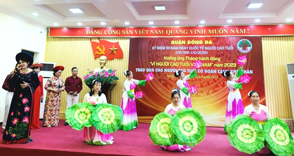 Tiết mục văn nghệ chào mừng