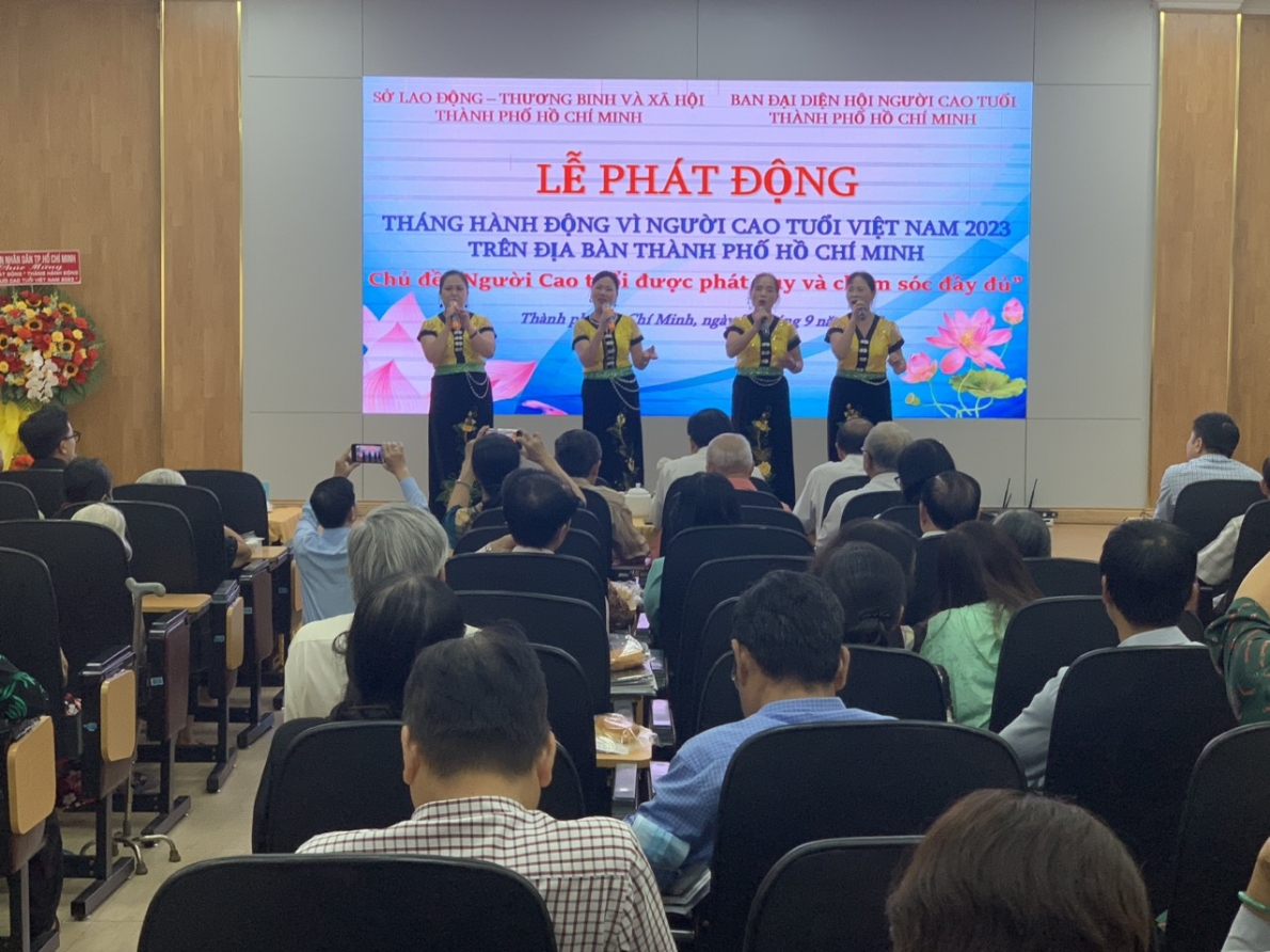 TP Hồ Chí Minh: “Không người cao tuổi nào bị bỏ lại phía sau”