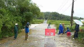 Mưa lớn gây nhiều thiệt hại về người và tài sản tại miền Trung
