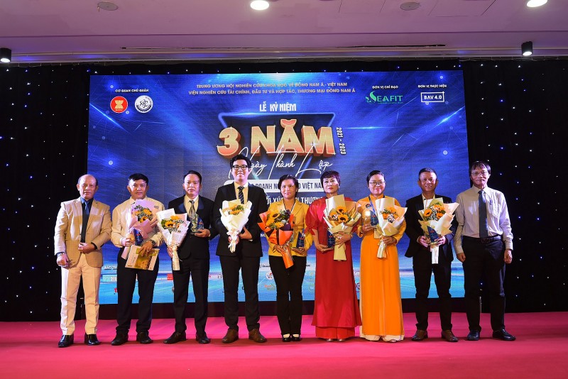 Khẳng định vai trò sứ mạng phát triển cộng đồng doanh nghiệp trong thời đại công nghệ số Khẳng định vai trò sứ mạng phát triển cộng đồng doanh nghiệp trong thời đại công nghệ số