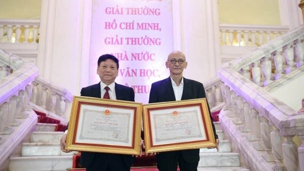 Vui mới một nửa!