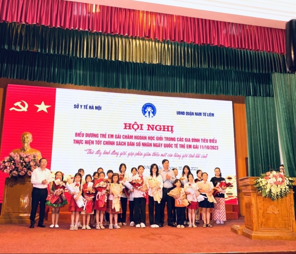 Quận Nam Từ Liêm, TP Hà Nội: Biểu dương 100 trẻ em gái chăm ngoan, học giỏi