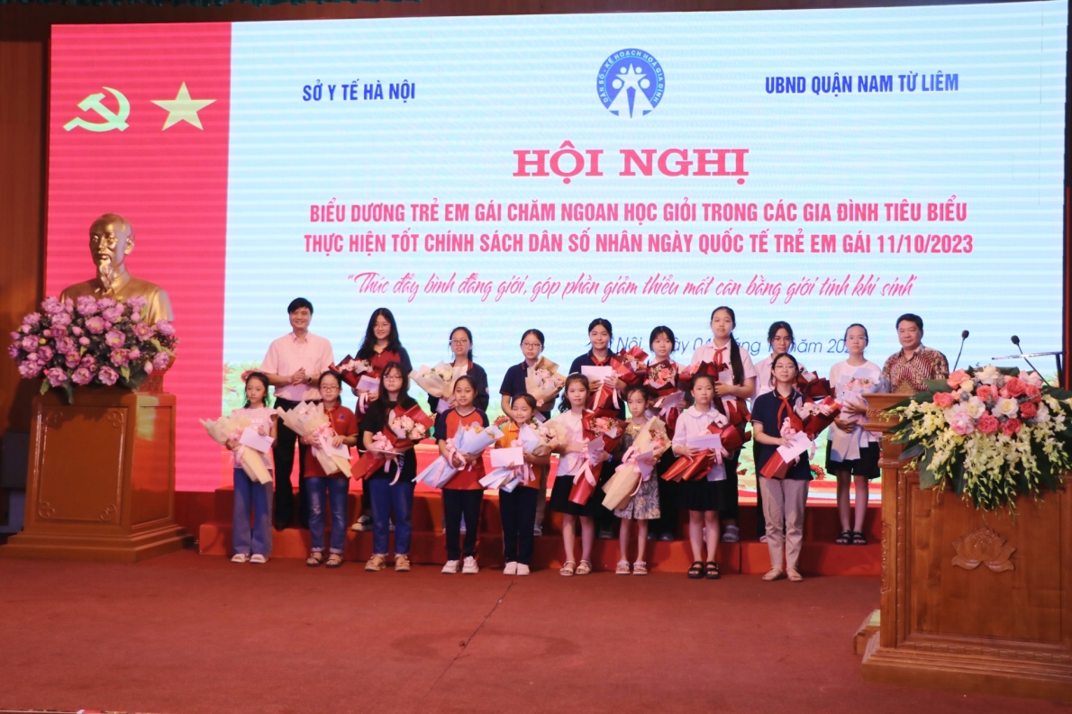 Quận Nam Từ Liêm, TP Hà Nội: Biểu dương 100 trẻ em gái chăm ngoan, học giỏi