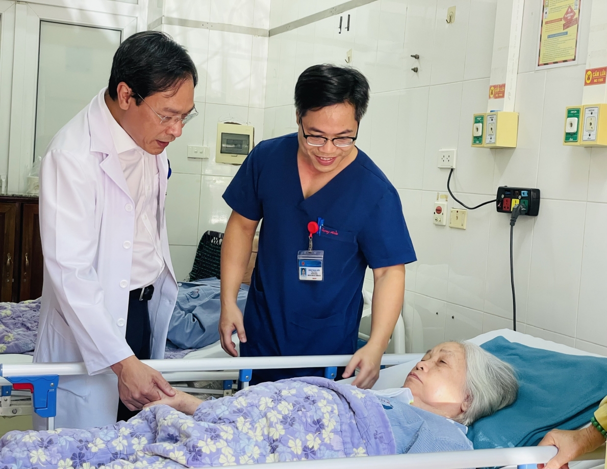 Bệnh viện Đa khoa Đống Đa: tích cực đóng góp vào công tác chăm sóc, nâng cao sức khỏe NCT