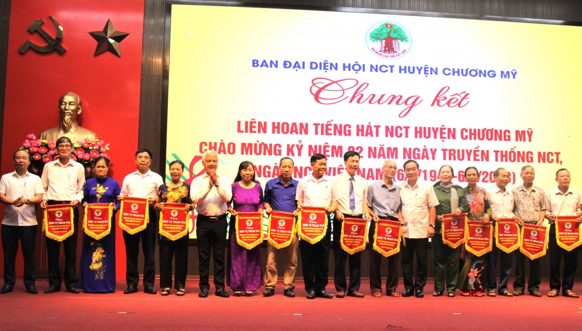 Sôi động, thiết thực Tháng hành động vì NCT Việt Nam năm 2023 trên địa bàn Thủ đô